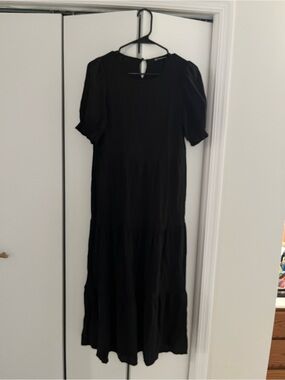 Pretty Garden Chic Size S Puff Sleeve Tiered Black Maxi Lightweight